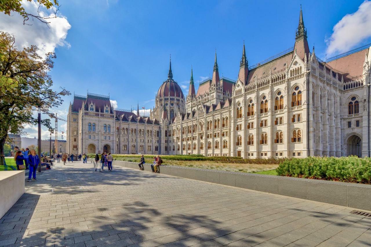 Riverbank Apartment At Parliament Boedapest Buitenkant foto