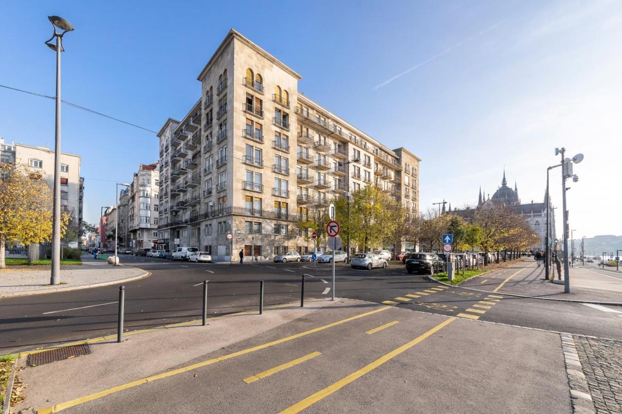 Riverbank Apartment At Parliament Boedapest Buitenkant foto