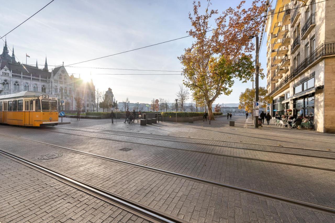 Riverbank Apartment At Parliament Boedapest Buitenkant foto